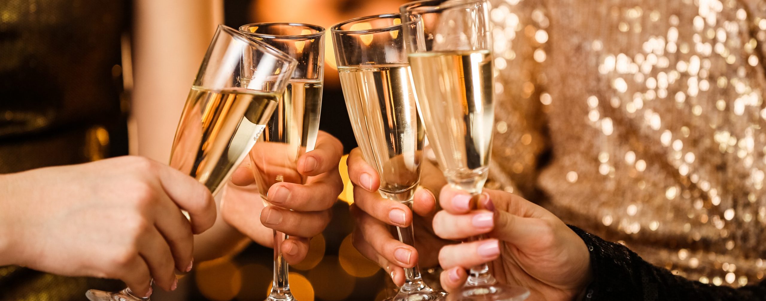 Women,Clinking,Glasses,Of,Tasty,Champagne,At,Party Women,Clinking,Glasses,Of,Tasty,Champagne,At,Party